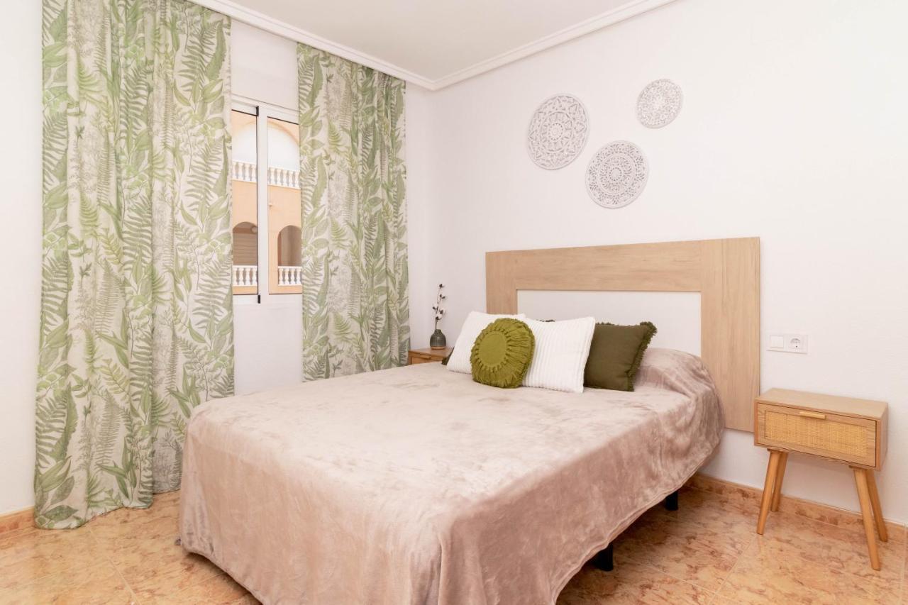 Piso En El Centro Apartment Torrevieja Exterior photo