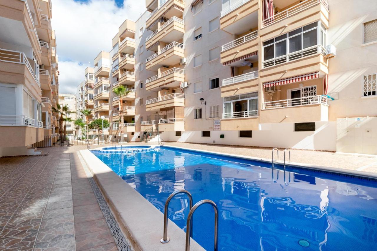 Piso En El Centro Apartment Torrevieja Exterior photo